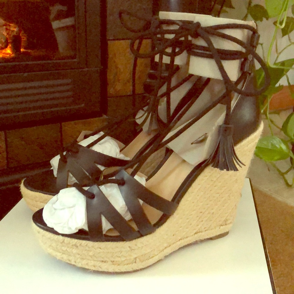 GUESS OLLINA WEDGE SZ 7